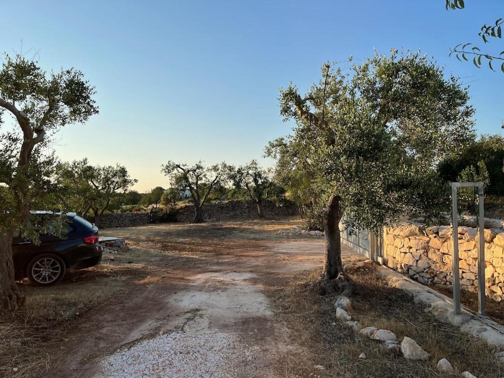 Casa Giuliveto - Charmantes Ferienhaus Mit Privatpool In Olivenhain Ostuni Zewnętrze zdjęcie